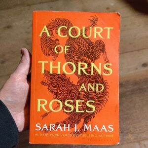 ACOTAR A Court of Thorns and Roses Book